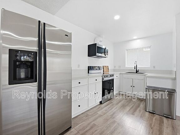 4th image of 6814 Camphor Ln