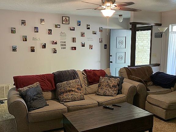 5th image of 1820 Oakhollow Dr