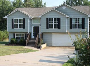 3927 C Loggins Rd, Gainesville, GA 30506