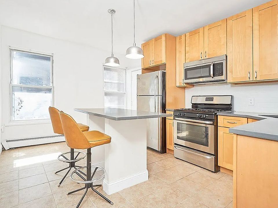 1st image of 801 Manhattan Ave #3