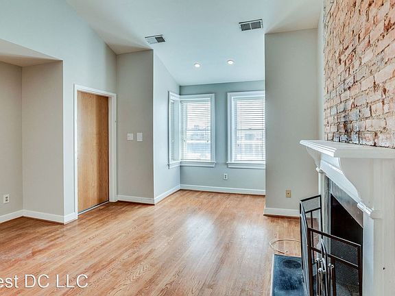 5th image of 3141-3143 N St NW #7488081