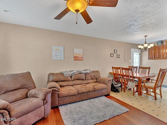2nd image of 5108 Red Robin Ln