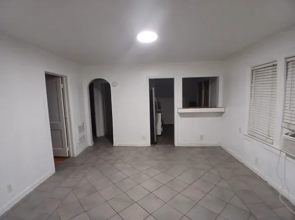 622 6th Ave NE, Largo, FL 33770