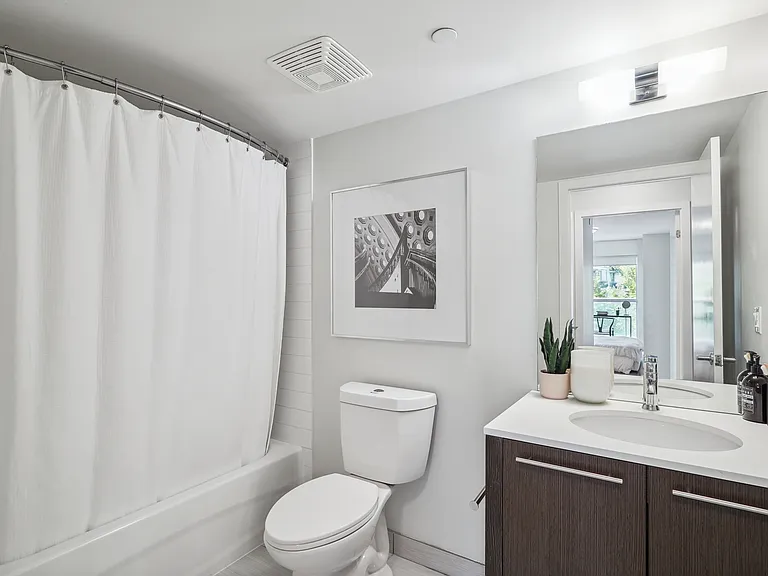 123 Parkway Forest Dr — Photo 9