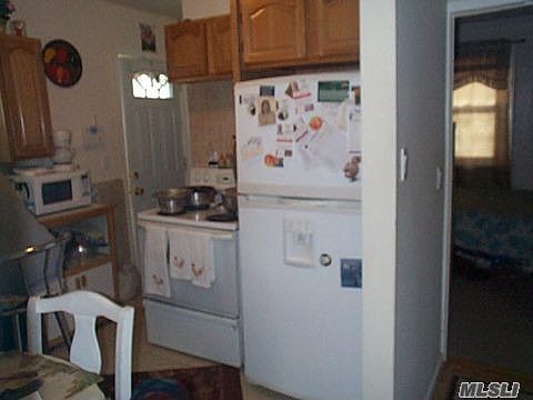 4th image of 235 Belmont Ave