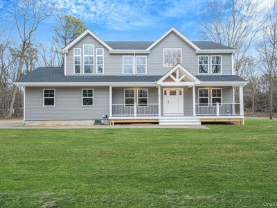37 Locust Avenue S, Medford, NY, 11763