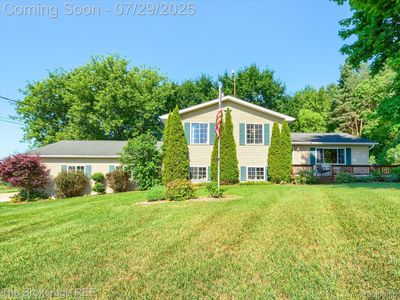 5725 Fostoria Rd, Columbiaville, MI, 48421