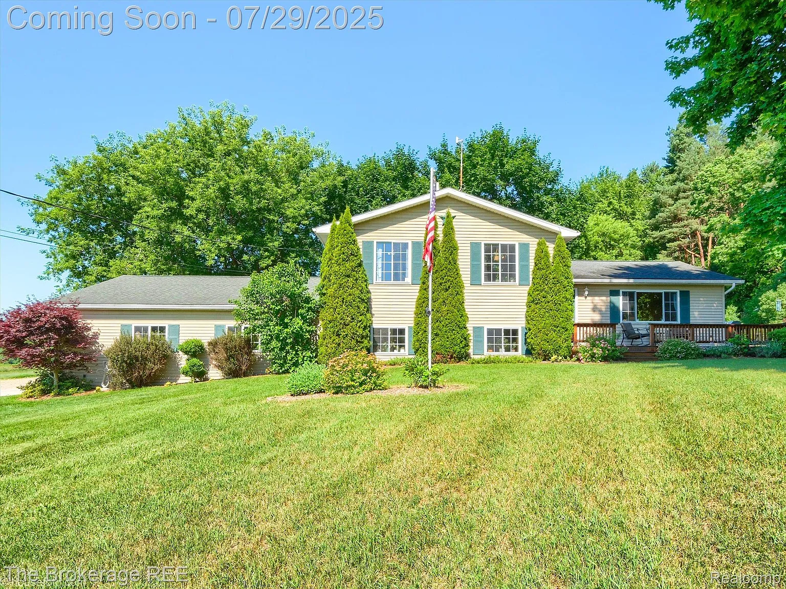 5725 Fostoria Rd photo 1
