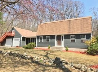 14 Brandywine Dr, Belchertown, MA 01007