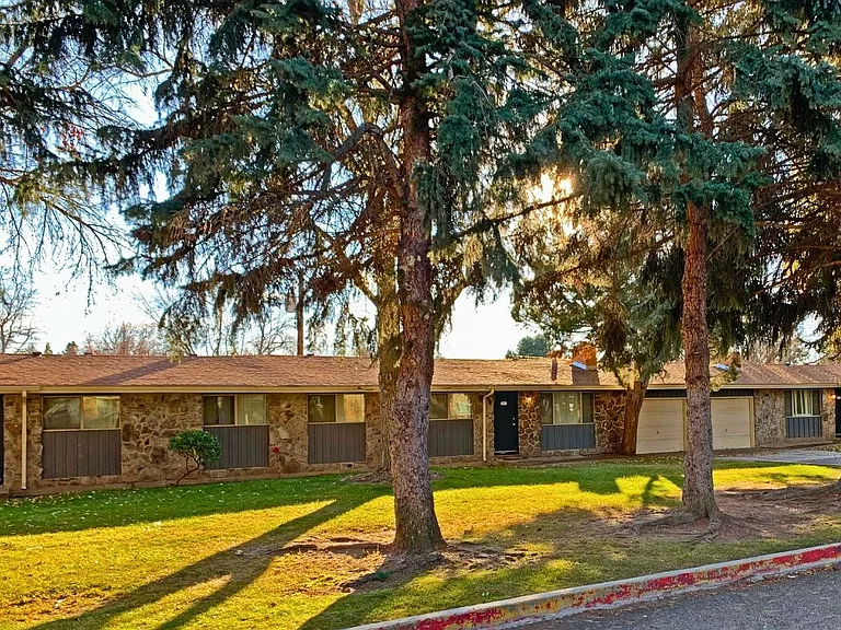 Magnolia Apartments — Photo 4