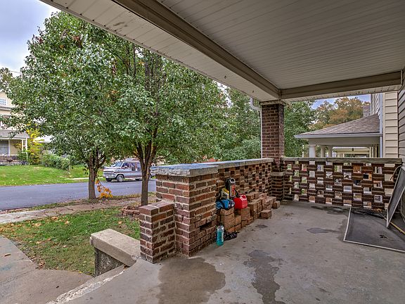 3rd image of 232 N 16th St