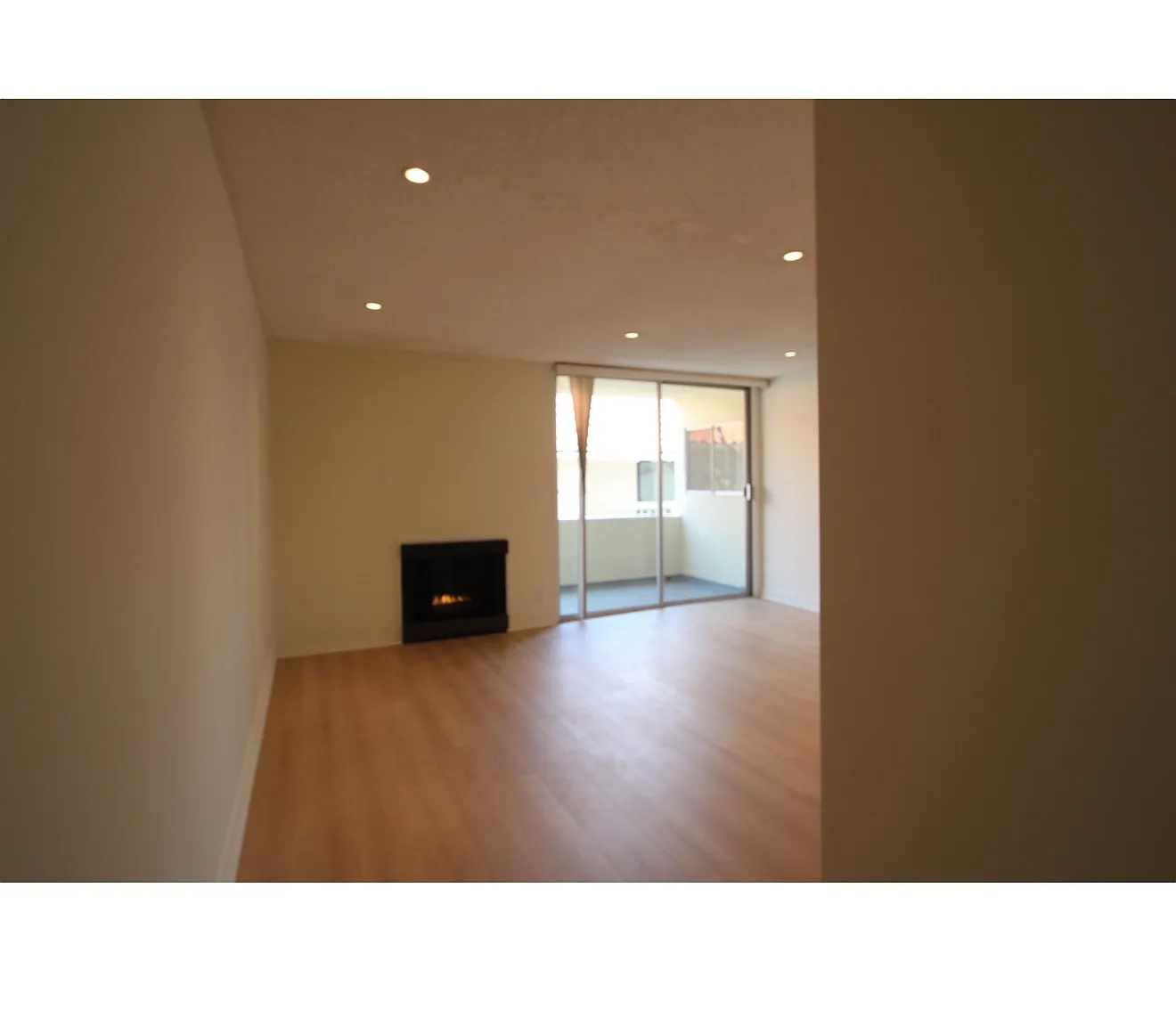 1724 Montana Ave — Photo 1