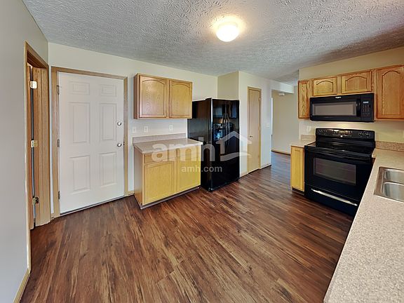 3rd image of 654 Kingshurst Dr