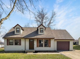 1055 Saint Felix Dr, Huntington, IN 46750