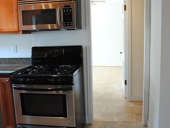 4th image of 8054 Davis Dr #1 S