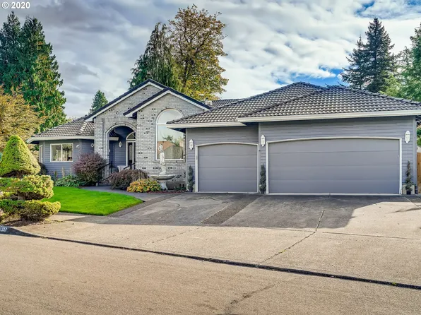 16352 NE Eugene Ct, Portland, OR 97230