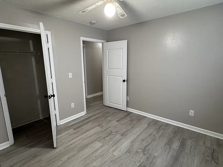 105 Darnell Dr — Photo 16