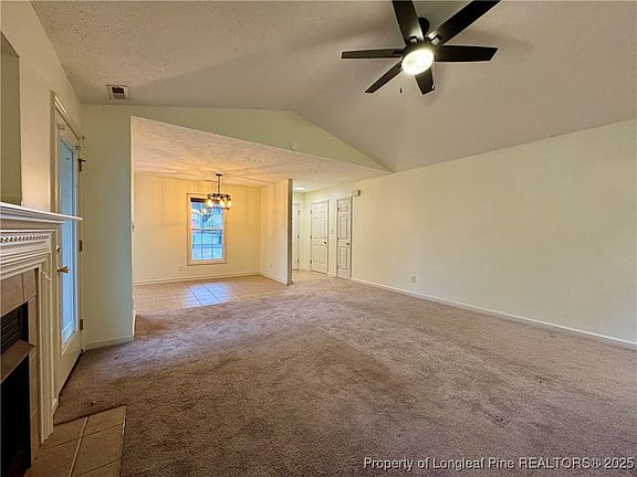 4th image of 2924 Copenhagen Dr