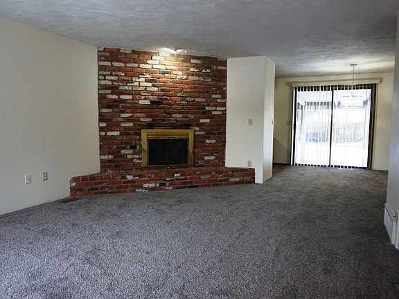 2nd image of 9615-9617 N Indian Trail Rd #44