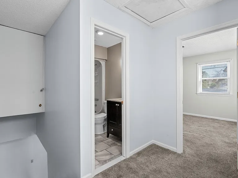 345 15th Ave S #1 — Photo 16
