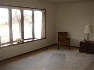1st image of 17400 Valley View Dr
