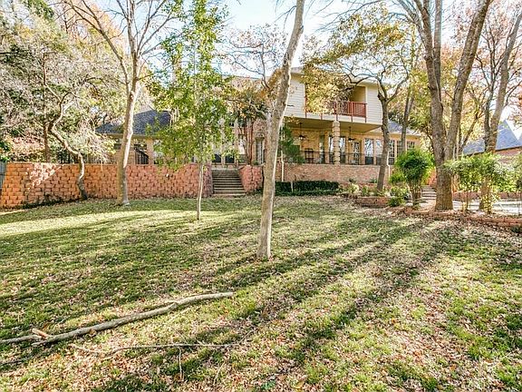 4th image of 811 Timberwood Ln