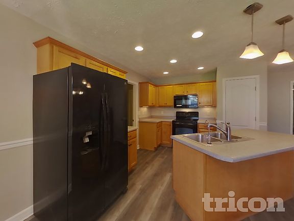 5th image of 1528 Beaconcrest Cir
