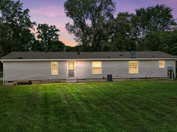 7755 S 178 E, Wolcottville, IN 46795