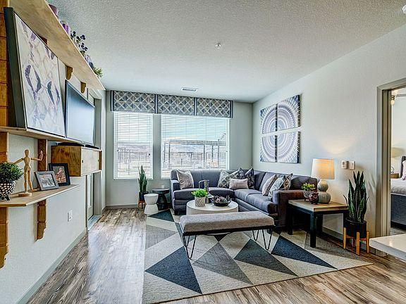 3rd image of 4040 Clear Creek Dr #3453587