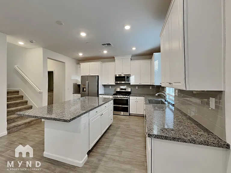 1687 Pena Ln — Photo 2