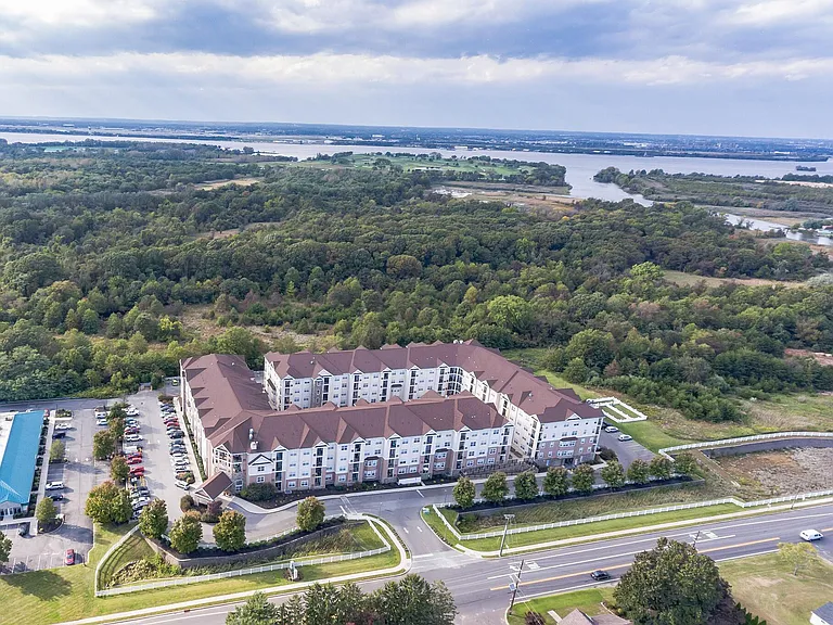 The Cove at Riverwinds Senior Apartments 55+ — Photo 19