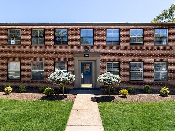 4th image of 8650 Kingsbridge Ln #C753-753b