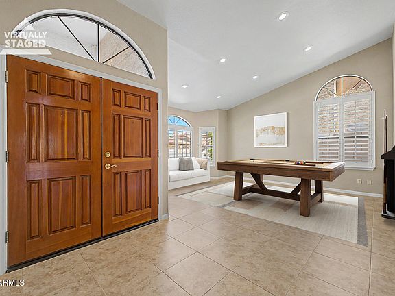 4th image of 1043 W IRIS Drive