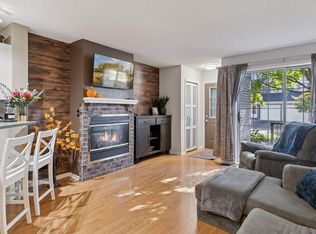 1825 Donegal Dr APT 10, Woodbury, MN 55125