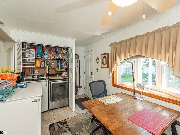 2nd image of 7 Park Ave