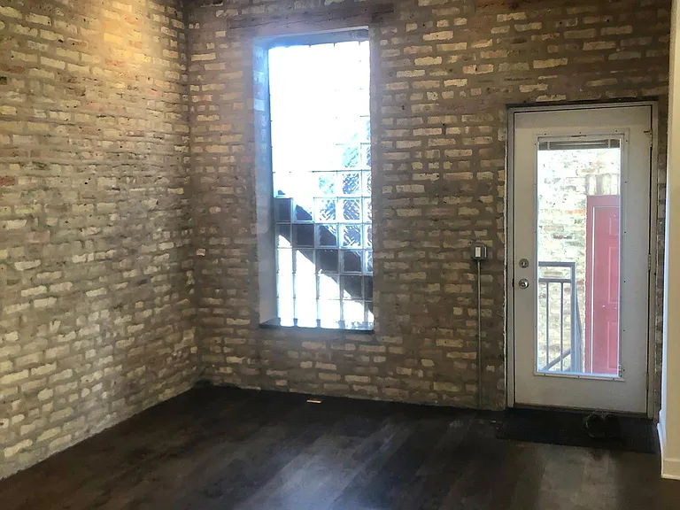 1432 N Elk Grove Ave #2R — Photo 8