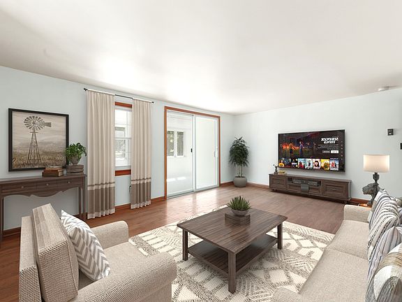 4th image of 4 Quaker Rd #A