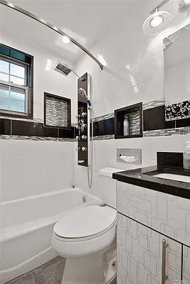 Sold by Century 21 American Homes | media 8