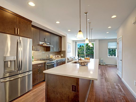 4th image of 3300 NE 65th St Unit 213