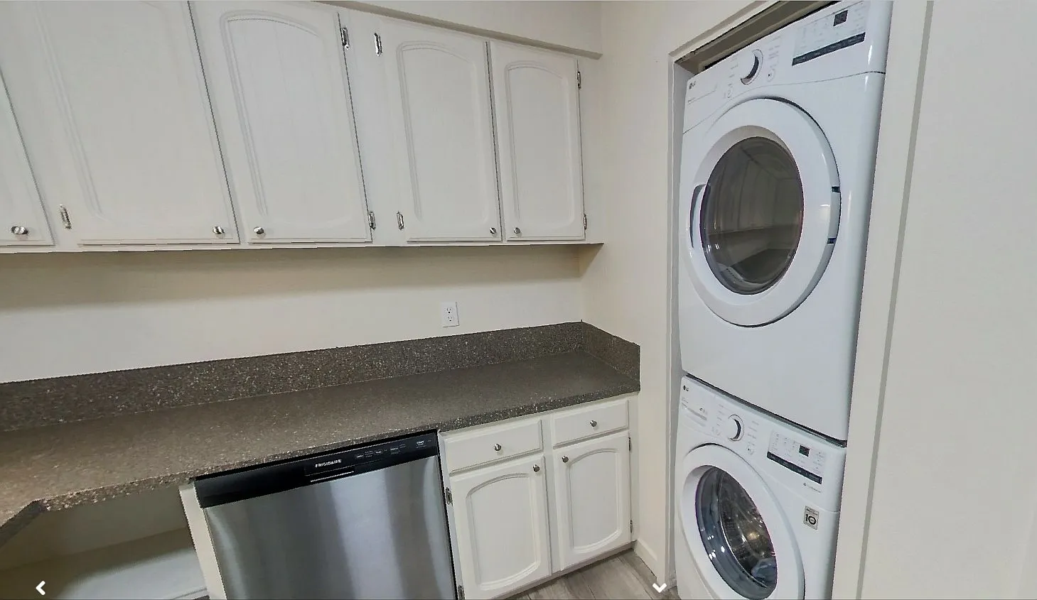 Parkwood Apartments — Photo 4