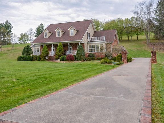 2nd image of 719 Quail Hollow