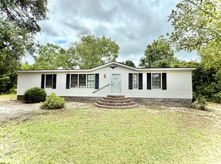 1390 Brantley Ave, Summerton, SC 29148