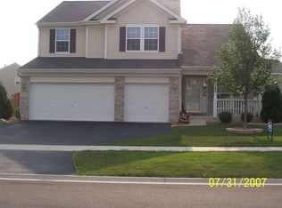 16162 Laurel Oak Dr, Crest Hill, IL 60403