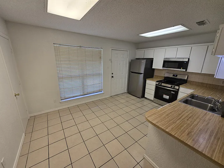 7451 College Cir #1 — Photo 10
