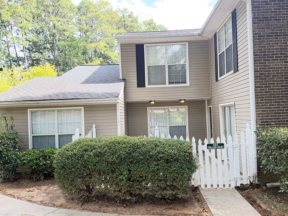 1st image of 562 Trillum Ct SW