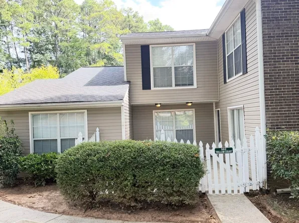 562 Trillum Ct SW, Marietta, GA 30008