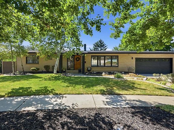 2nd image of 5842 S Fontaine Bleu Cir