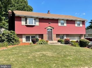735 Lilac Ln, Reading, PA 19606