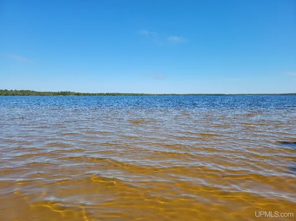 County Road 432 Rd, Gulliver, MI 49840