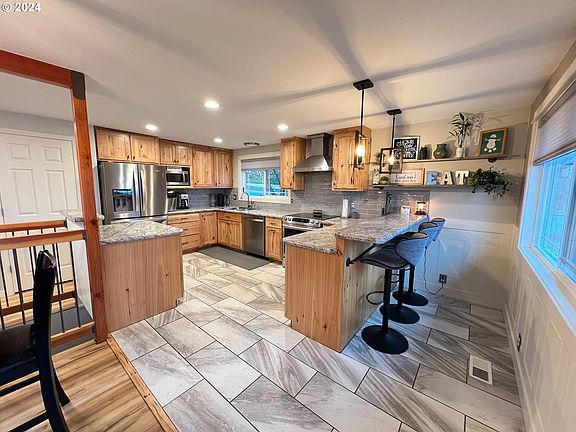 5th image of 1801 Linda Ln